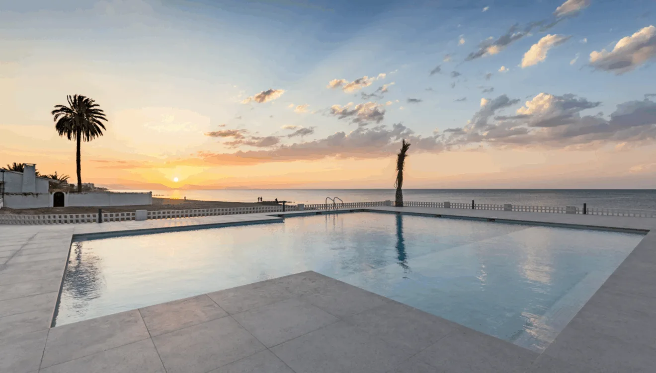 Piscina comunitaria frente al mar - Las Olas