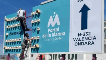 portal de la marina pone en sus vallas casas para pajaros