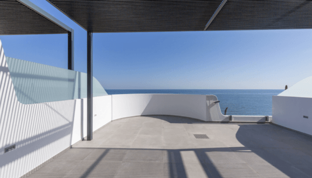 sensacion de proteccion desde las viviendas del edificio