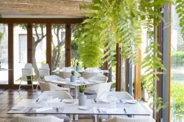 Terraza del restaurante Hotel los ángeles en Dénia