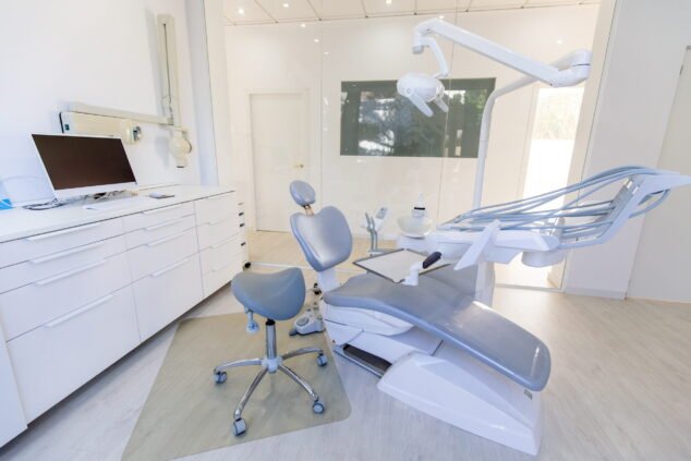 Imagen: Tratamientos dentales - Clínica Phi Jávea