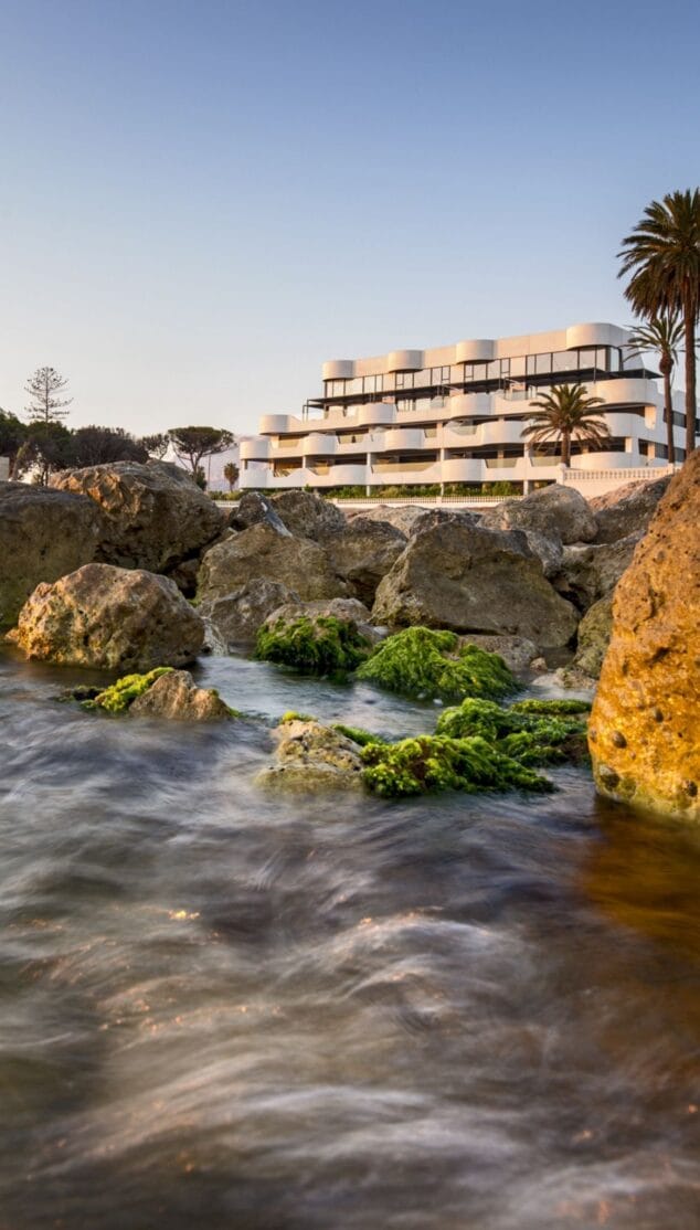 urbanizacion las olas integrada en el paisaje