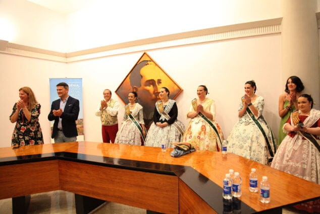 aida y noa son elegidas falleras mayores de denia 12