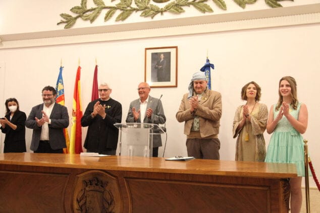 aida y noa son elegidas falleras mayores de denia 17