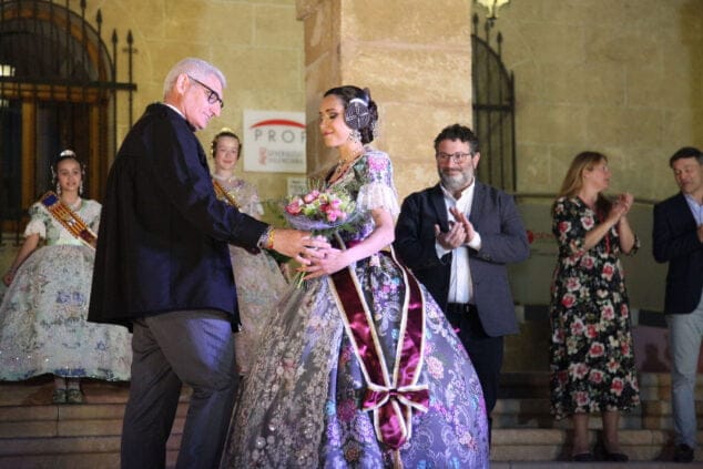 aida y noa son elegidas falleras mayores de denia 47