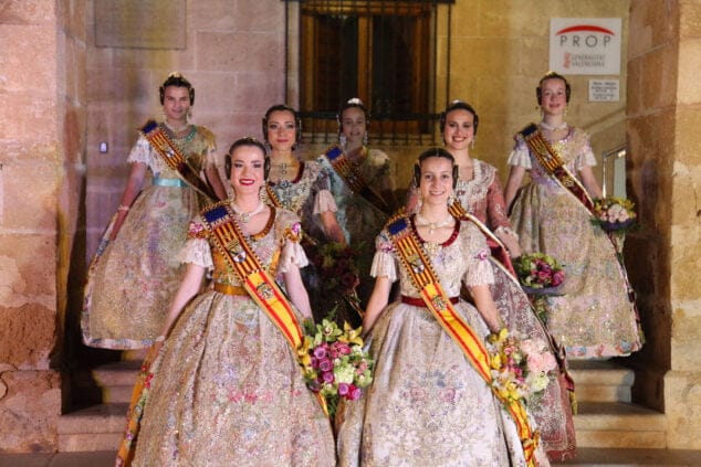 aida y noa son elegidas falleras mayores de denia 78