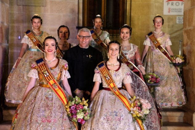 aida y noa son elegidas falleras mayores de denia 79