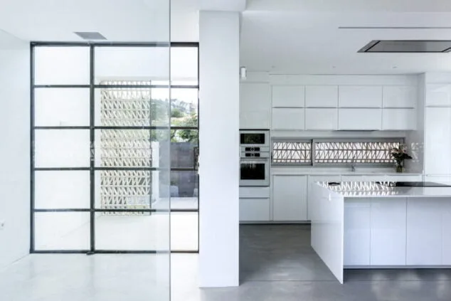 cocina abierta de la vivienda con isla