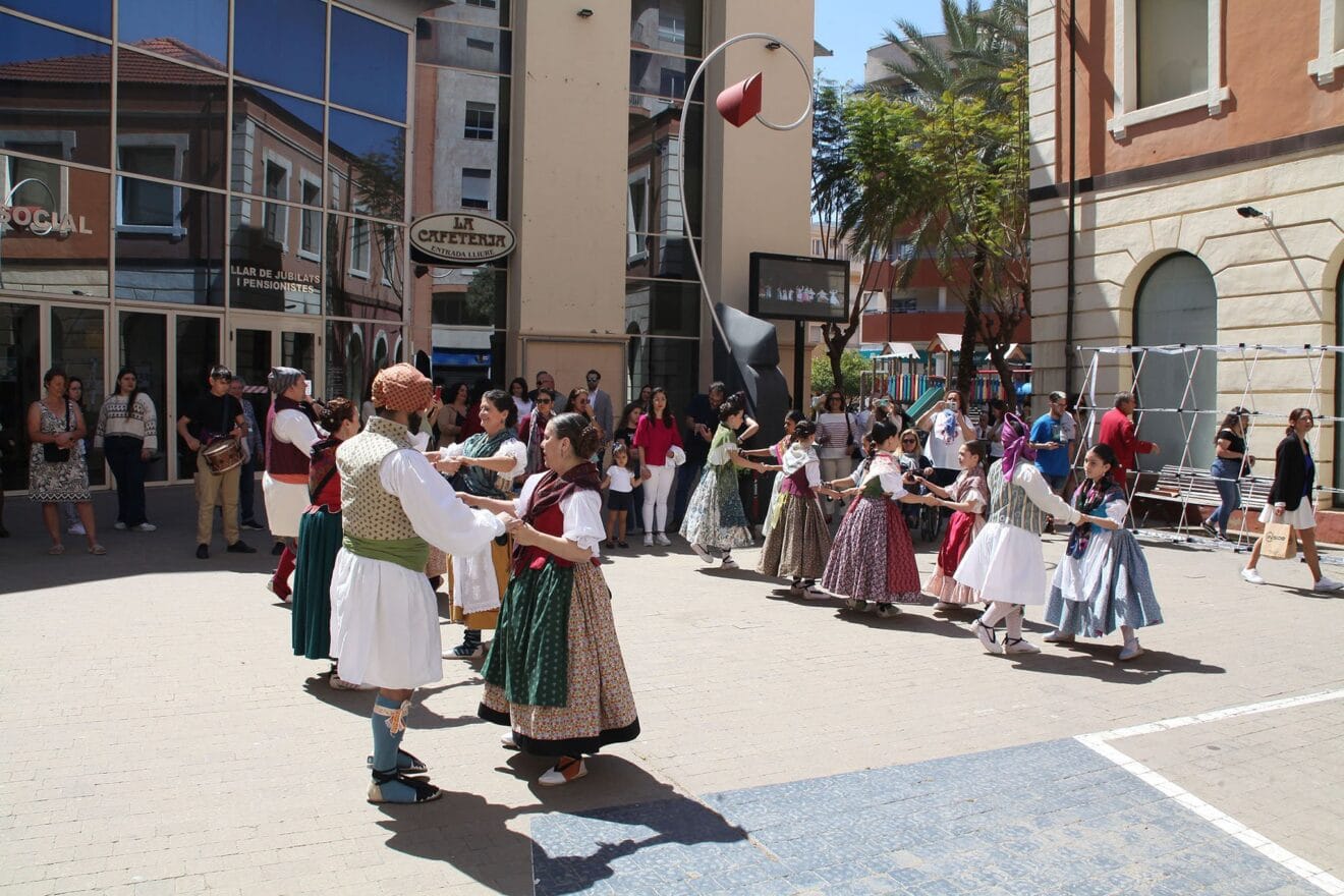 Cuarta edición de Dansant a la Marina en Dénia 08