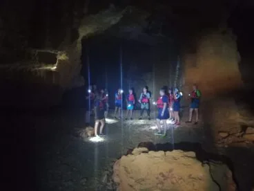 Excursiones a la Cova Tallada con Aventura Pata Negra