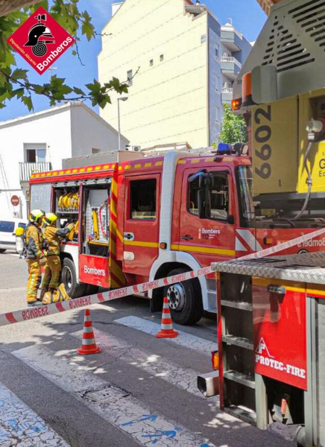 Imagen: Intervención de los bomberos en la explosión