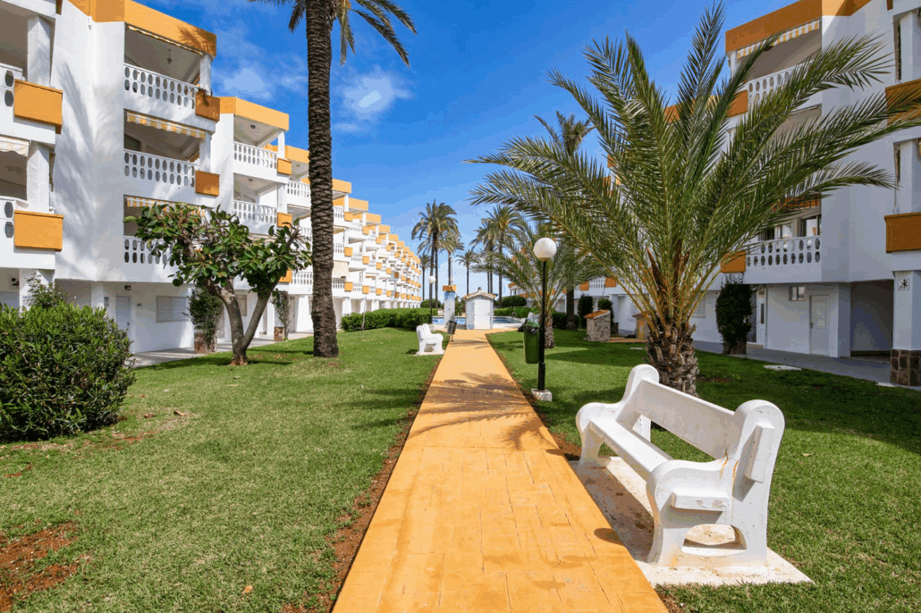 Jardines muy bien mantenidos del residencial