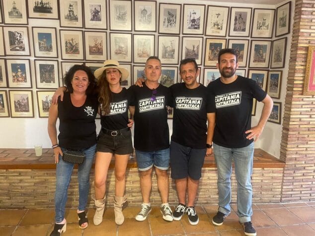 Imagen: La FEMMICC con la filà Capitana