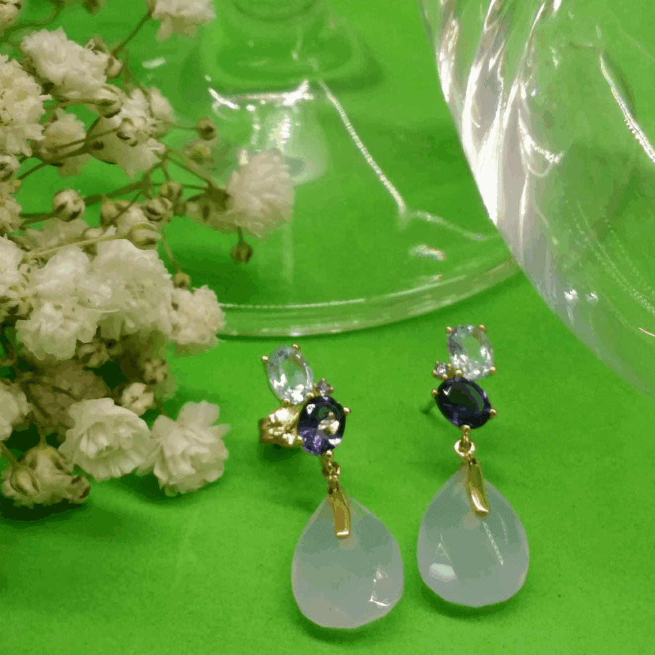 Pendientes con piedra en oro amarillo