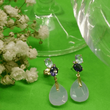 Pendientes con piedra en oro amarillo