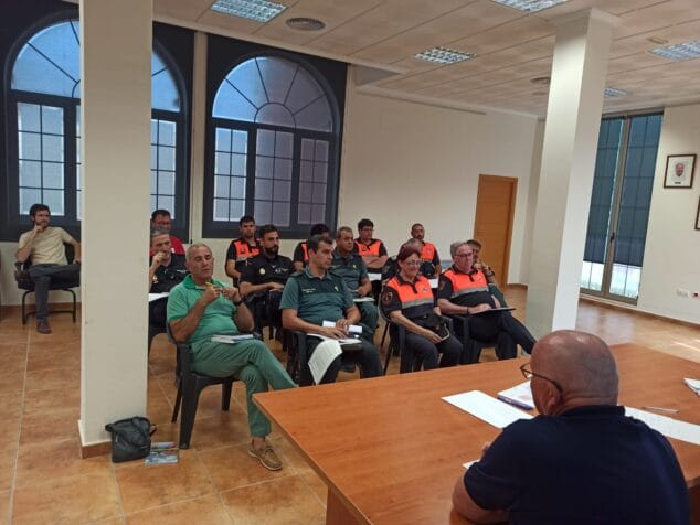 Arranca el dispositivo de vigilancia y prevención de incendios en el Parque Natural del Montgó 1 Imagen: Reunión de prevención de incendios parque natural del Montgó