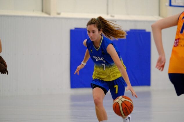 Imagen: El senior femenido vence al Vilareal en casa