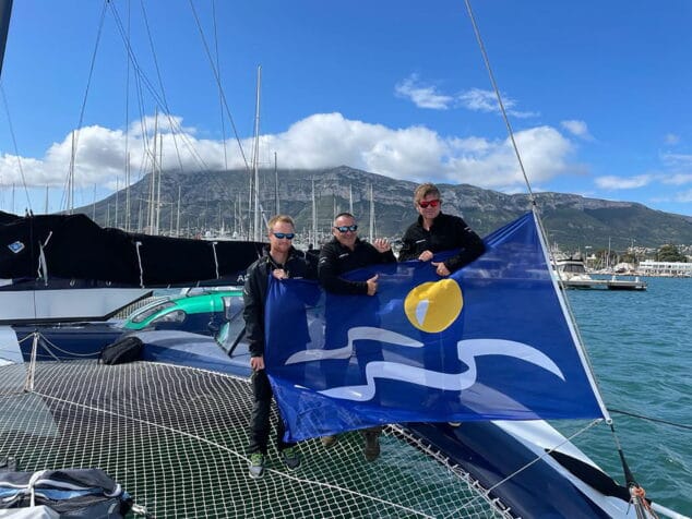 Alex Pella y Lalou Multi en busca de un nuevo récord navegando de Dénia a Ibiza en menos de 3 horas 1 Imagen: Tripulación que buscrá batir el récord