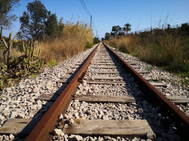 Imagen: Vía del tren abandonada en Dénia