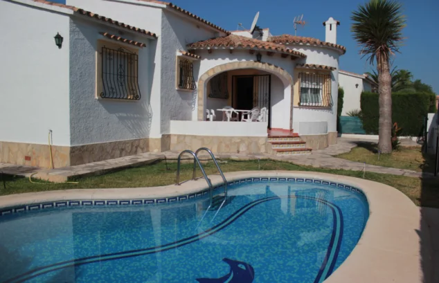 Imatge: Vila amb piscina privada a Els Poblets