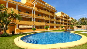 apartamento para 4 personas con piscina comunitaria en denia