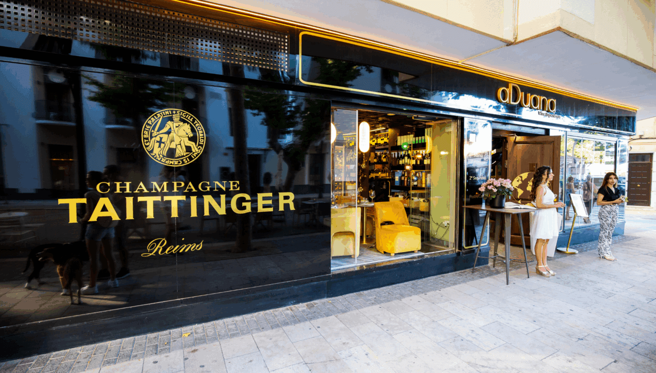 Celebración con Champagne Taittinger en aDuana Wine Experience
