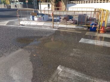 Charco provocado por la fuga