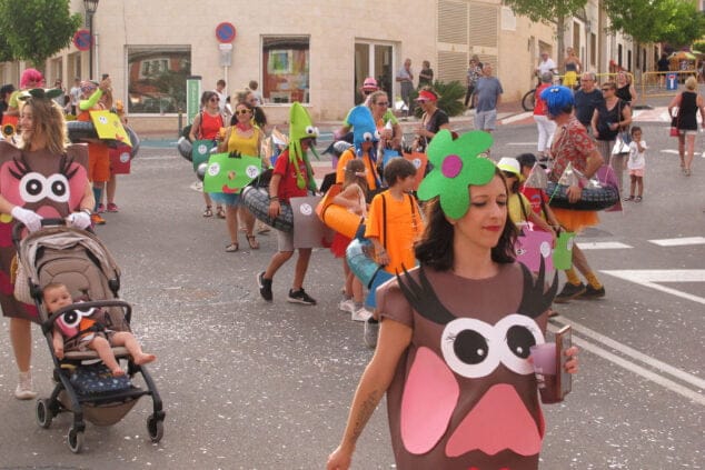 Los vecinos de Jesús Pobre se reencuentran con la fiesta en el desfile de carrozas 11 desfile de carrozas de jesus pobre de 2022 10