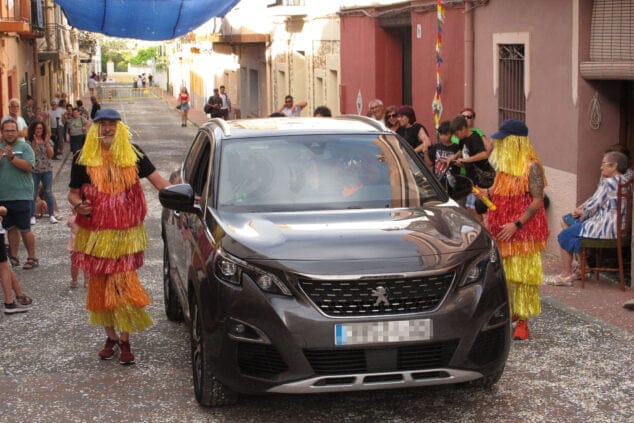 Los vecinos de Jesús Pobre se reencuentran con la fiesta en el desfile de carrozas 43 desfile de carrozas de jesus pobre de 2022 44