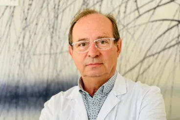 doctor cardona director asistencial hcb denia