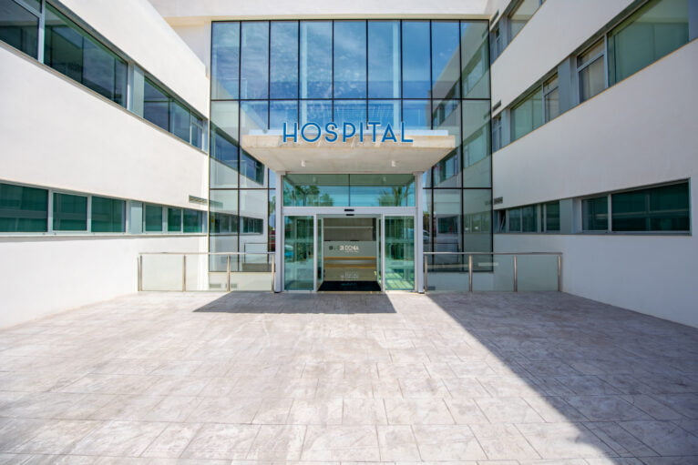 Entrada hospital HCB Dénia