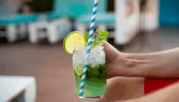 refrescantes mojitos en este restaurante de denia