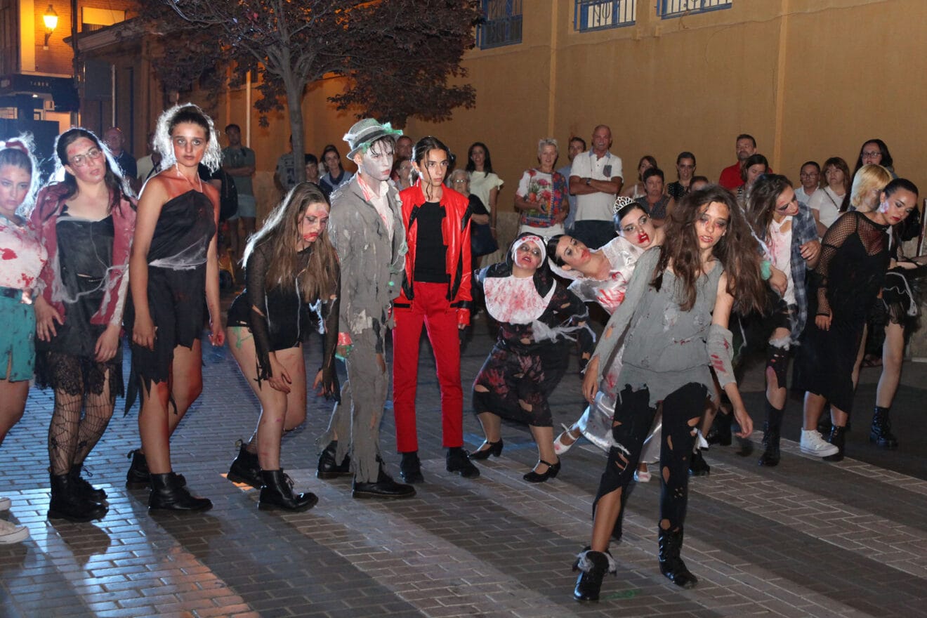 Ambiente durante la Noche Abierta de Dénia 17