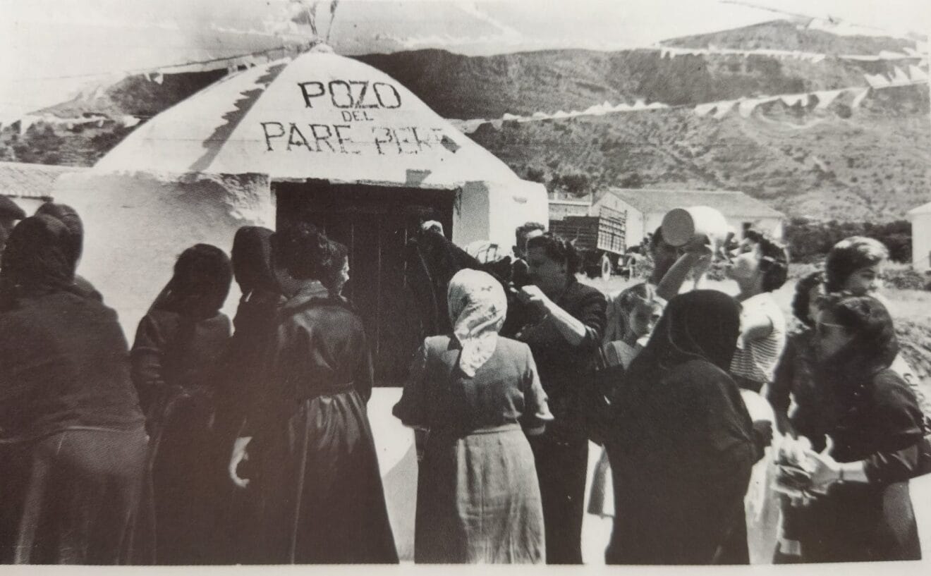 Antigua imagen del Pou del Pare Pere en Jesús Pobre