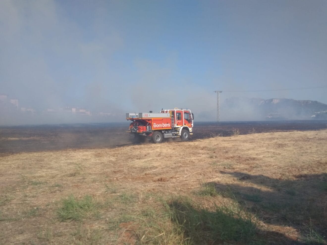 Bomberos acude al incendio del cami l'assagador
