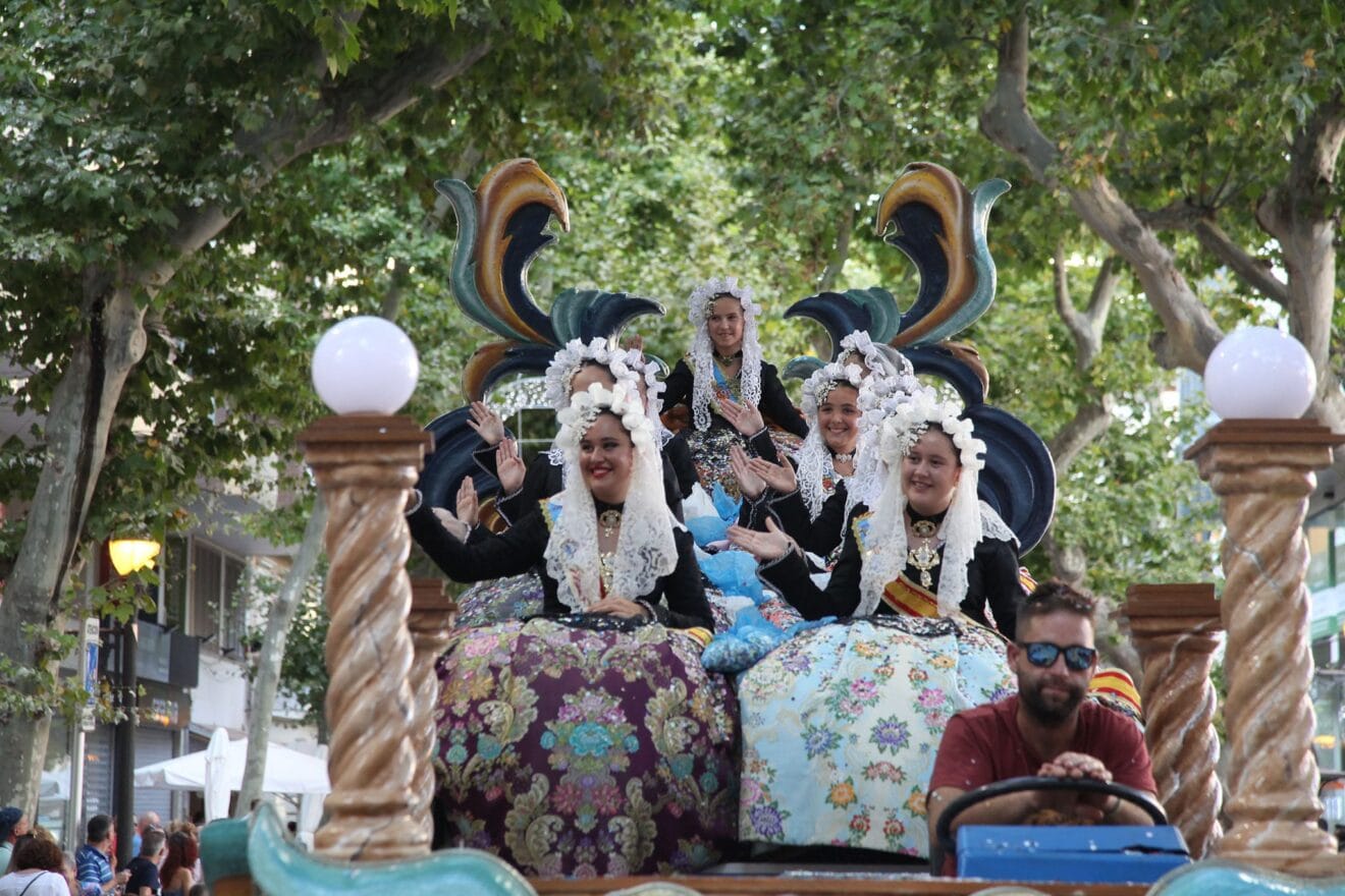 Carroza de invitadas de 2022