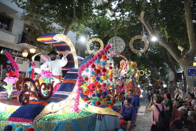 Imagen: Carroza de la Centro