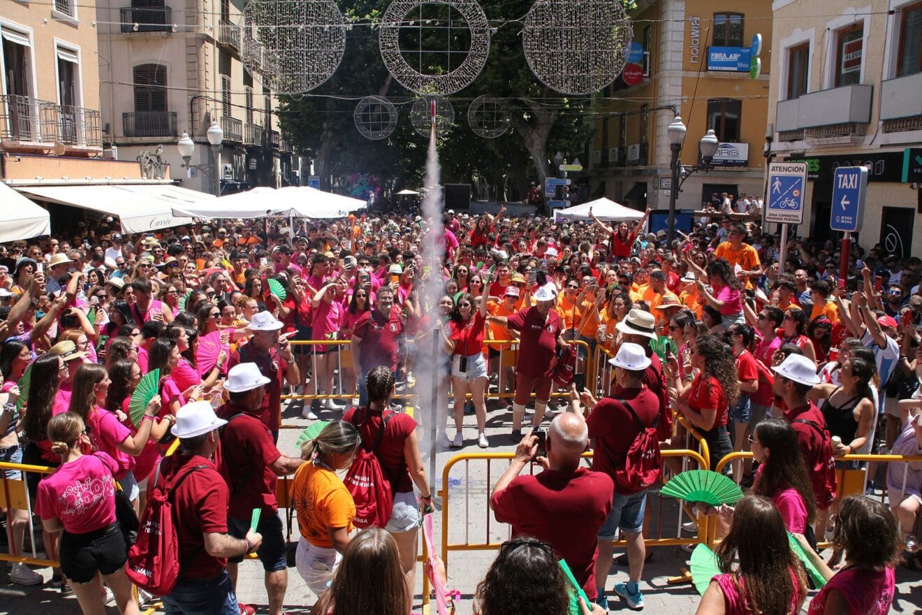 Lanzamiento del cohete que anuncia el inicio de Fiestas de Dénia