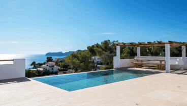 Comprar villa con piscina – Arregui Villas