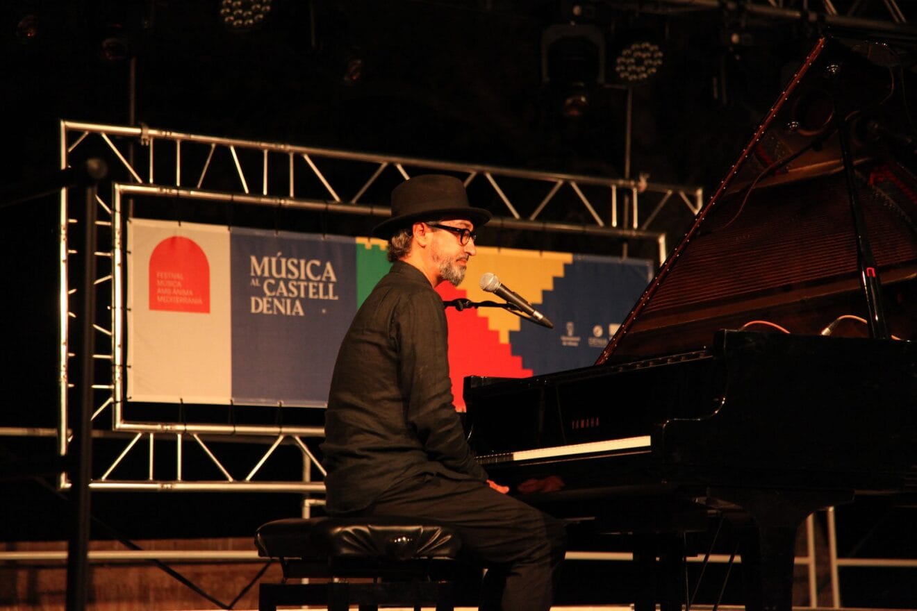 Concierto de Marlango en Música al Castell (3)