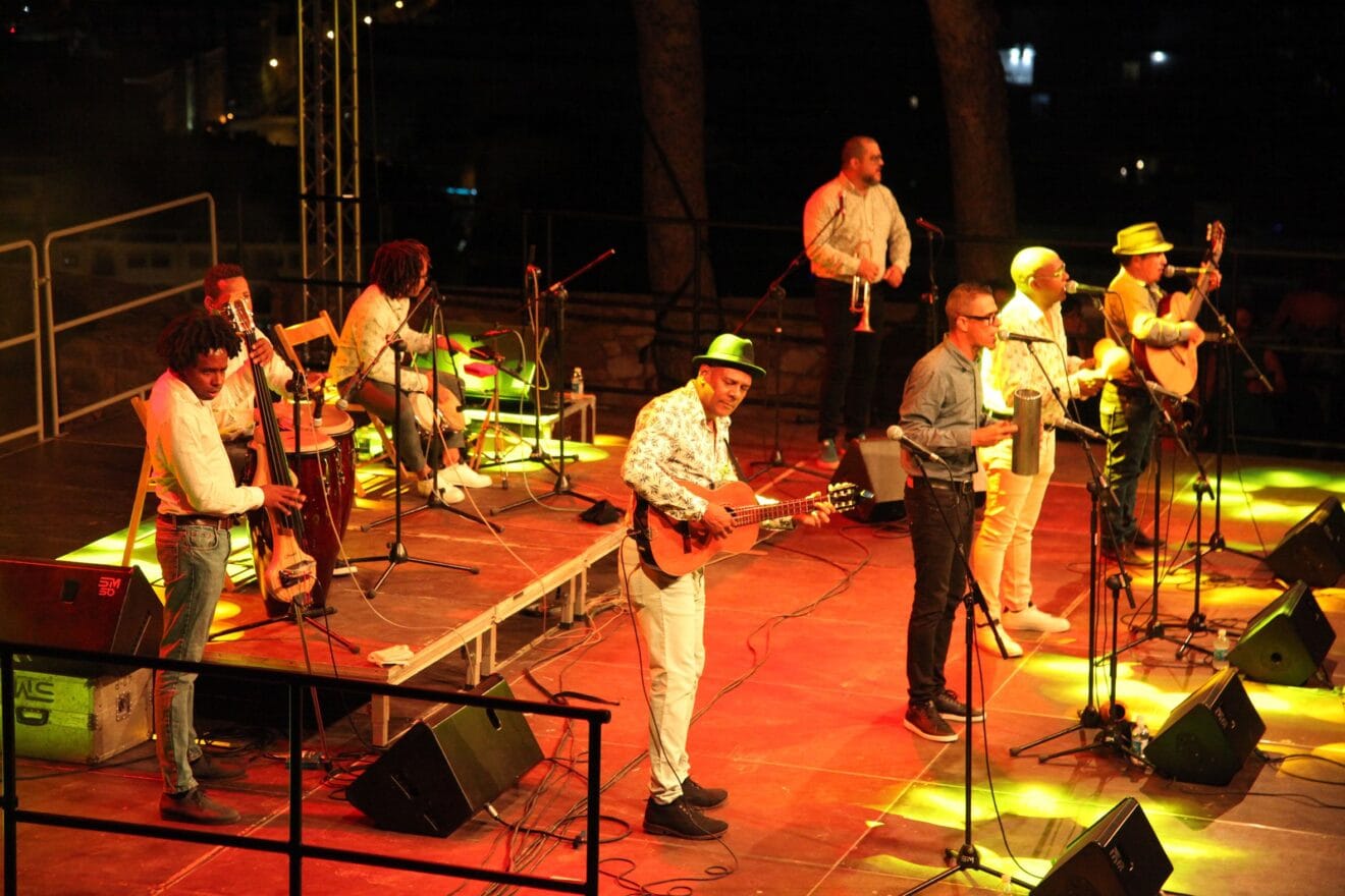 Concierto de Septeto Santiaguero en Música al Castell 2022 (7)