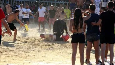 Dura cogida en los Bous a la Mar de Dénia