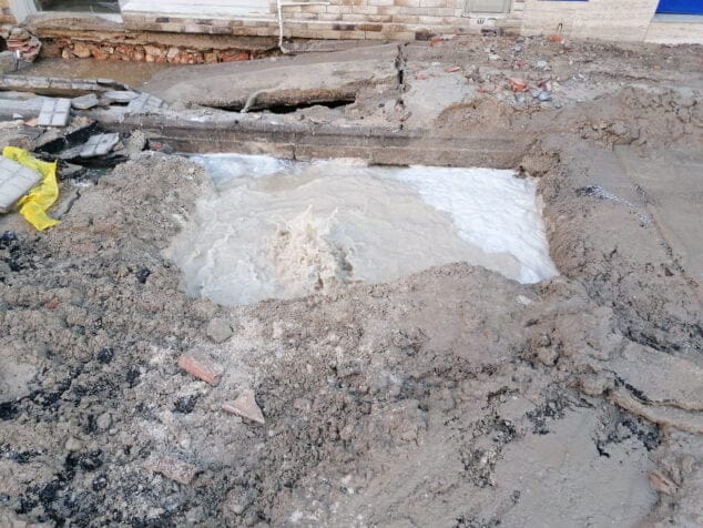 Imagen: Fuga de agua en una calzada de Dénia