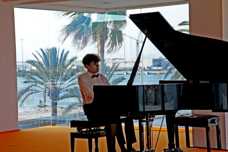 Jorge Miquel Ordoñez al recital de piano del RCNDénia