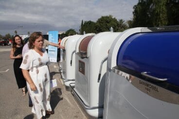 maite perez conejero concejala de transicion ecologica frente a los nuevos contenedores