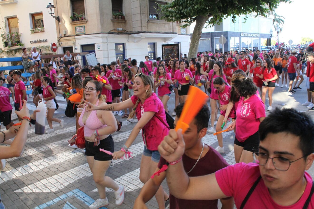 Quintos de Dénia durante la segunda entrada de toros 03