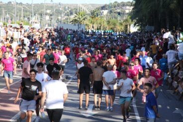 Quintos de Dénia durante la segunda entrada de toros 14