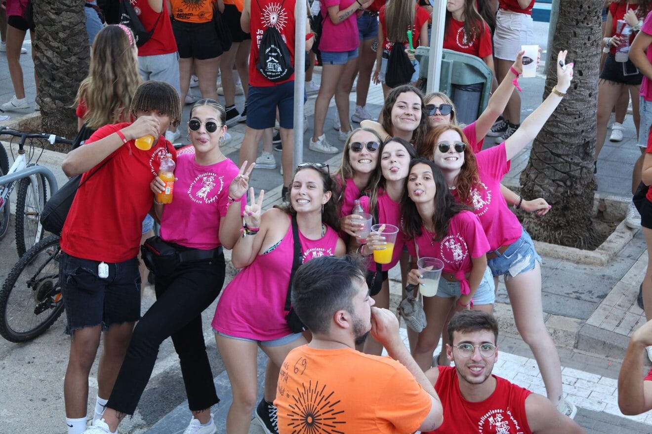 Quintos de Dénia durante la segunda entrada de toros 17