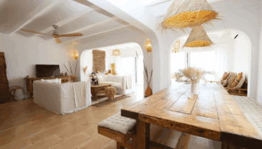 Salón-comedor de estilo boho – Arregui Villas