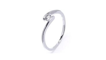 Solitario de Oro blanco de 18 quilates con diamante en talla brillante de 0,10 quilates